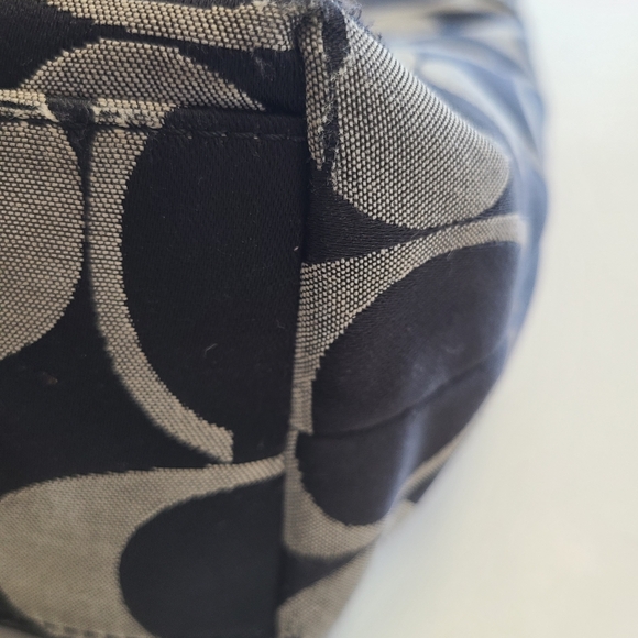 Coach Laura Signature Tote Black - Picture 3 of 11